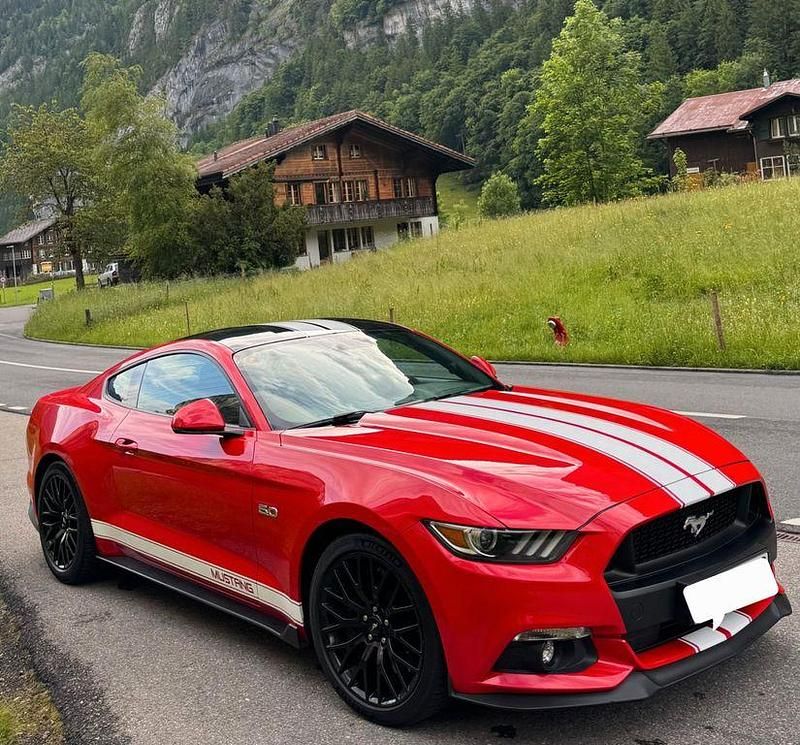 Rot Gebraucht 2016 Ford Mustang GT | 34.890 € (Fairer Preis) - Bild 1/4