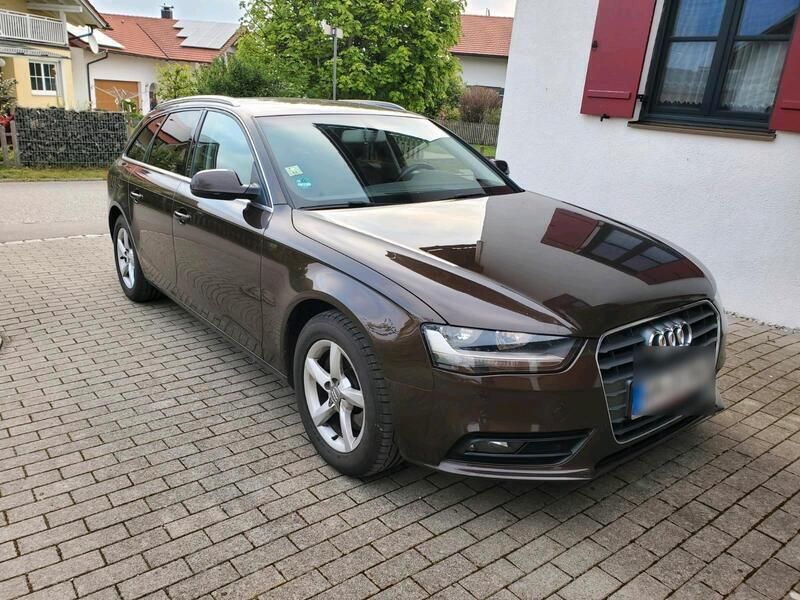 Braun Gebraucht 2013 Audi A4 Kombi | 7.800 € (Guter Preis) - Bild 1/4