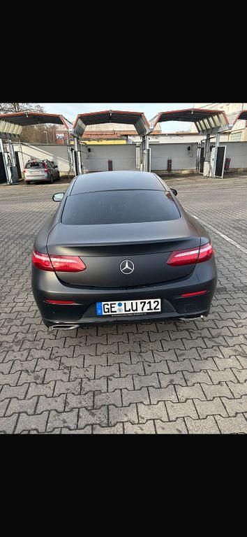 Gebraucht Mercedes E200 184 PS (135 kW) 2018 Schwarz Coupé