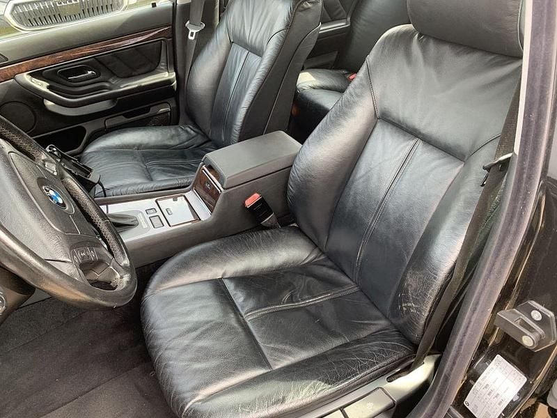 Second-hand BMW 728 193 CP (141 kW) 1998 Negru Berlinǎ