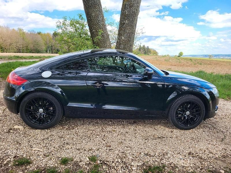 Second-hand Audi TT 160 CP (117 kW) 2009 Negru Coupe