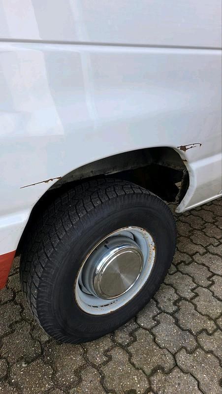 Gebraucht Ford V8 2006 Weiß Van