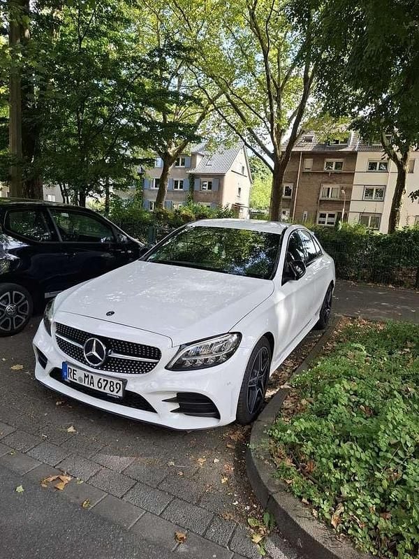 Gebraucht 2019 Mercedes C200 AMG line Limousine | 25.000 € - Bild 1/4