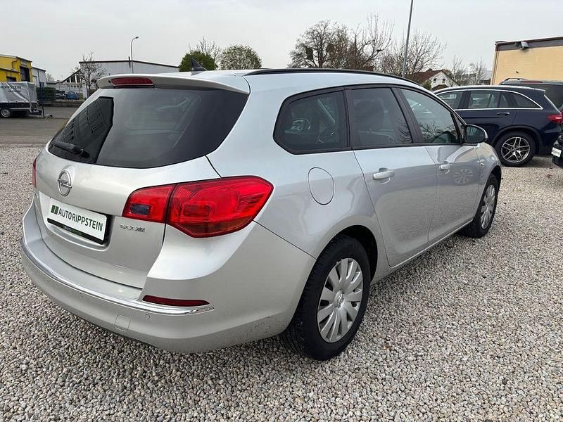 Gebraucht Opel Astra Edition 110 PS (80 kW) 2015 Silber Kombi