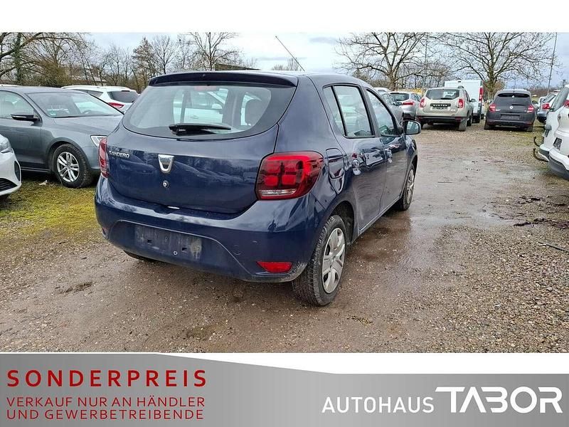 Second-hand Dacia Sandero Comfort 73 CP (53 kW) 2018 Albastru Hatchback