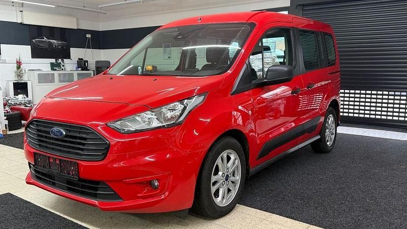 Rot Gebraucht 2020 Ford Tourneo Van / Kleinbus | 12.490 € (Guter Preis) - Bild 1/4