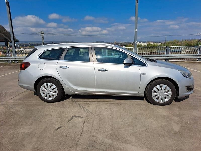 Usata Opel Astra 110 CV (80 kW) 2012 Grigio Station wagon