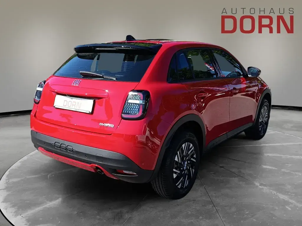 Neu Fiat 600 101 PS (74 kW) 2025 Rot SUV