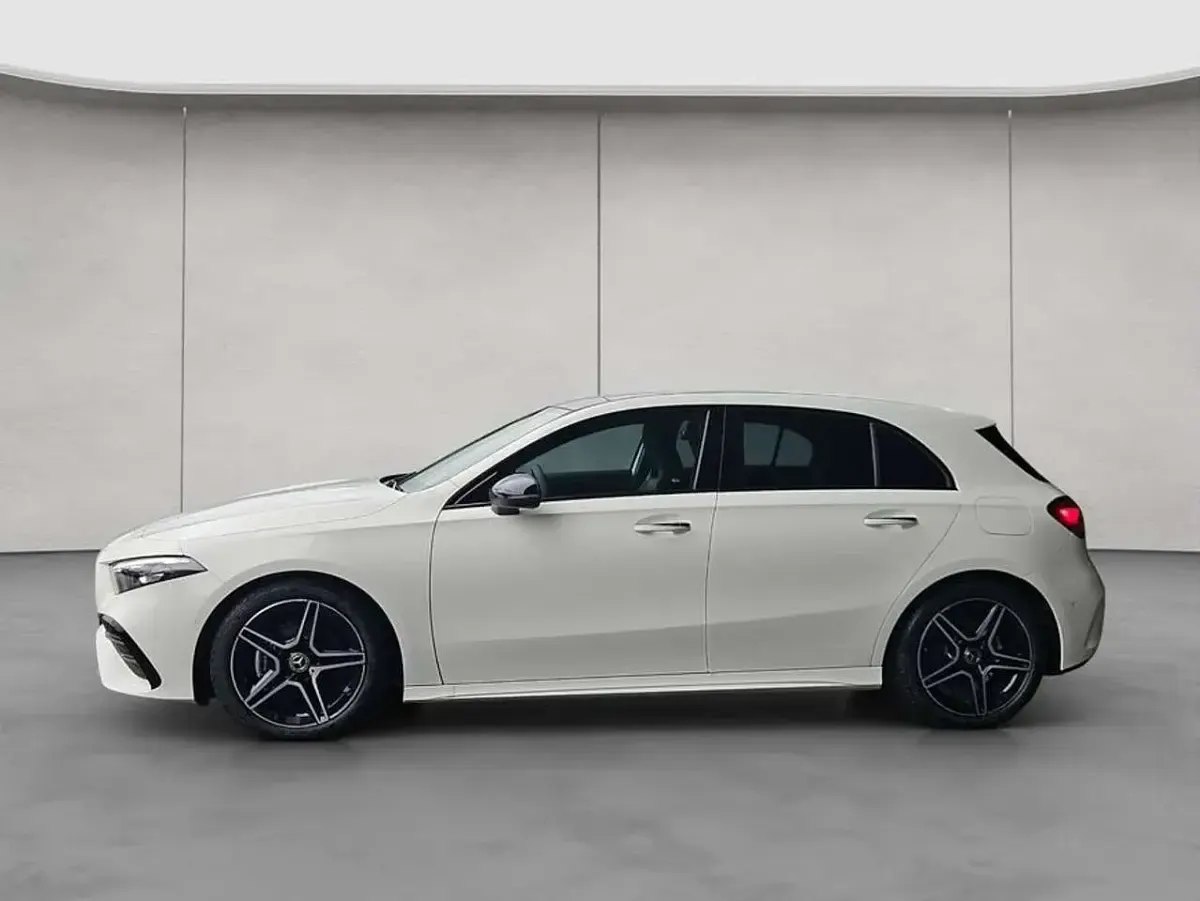 Gebraucht Mercedes A200 Advanced Plus 150 PS (110 kW) 2025 Grau Limousine