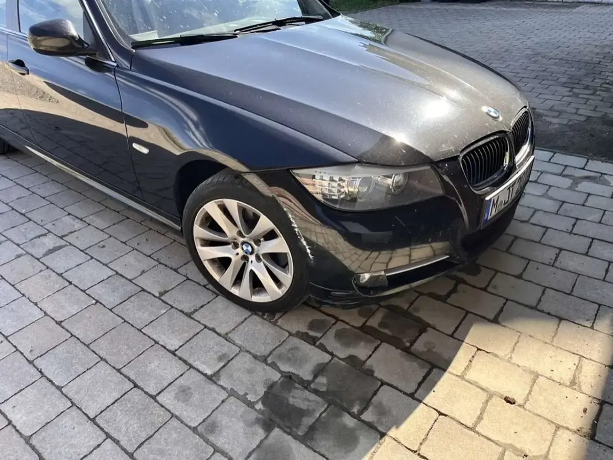 Gebraucht BMW 320 Lifestyle 184 PS (135 kW) 2011 Kombi