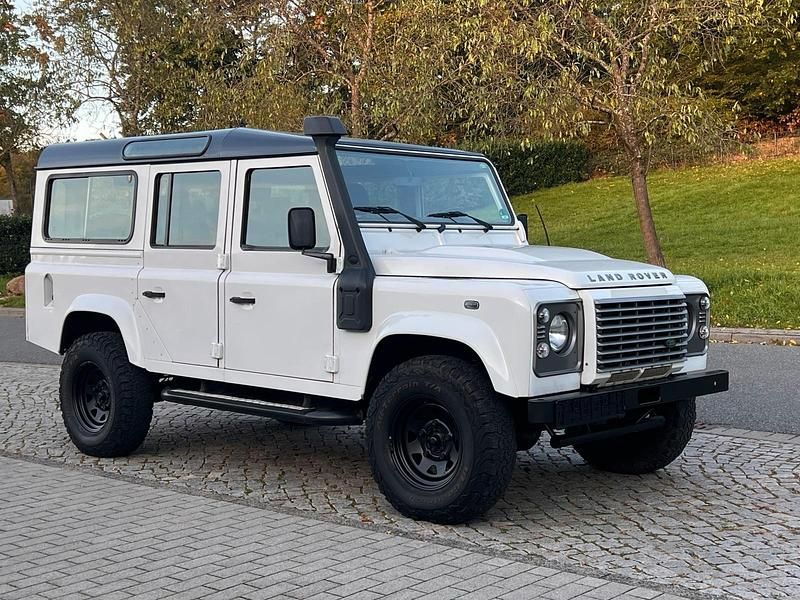 Weiß Gebraucht 2012 Land Rover Defender SUV | 29.900 € - Bild 1/4