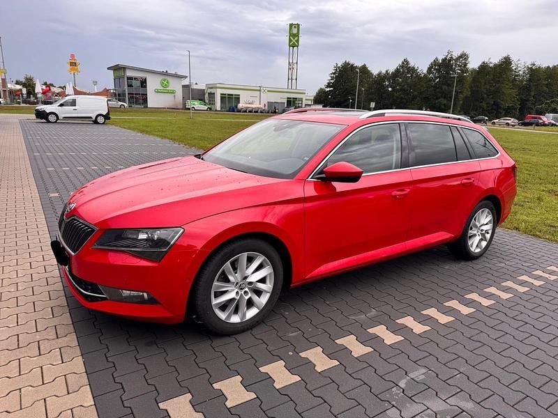 Gebraucht Skoda Superb 150 PS (110 kW) 2018 Rot Kombi