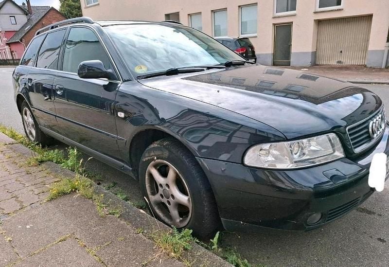 Schwarz Gebraucht 2000 Audi A4 Kombi | 1.800 € (Guter Preis) - Bild 1/4