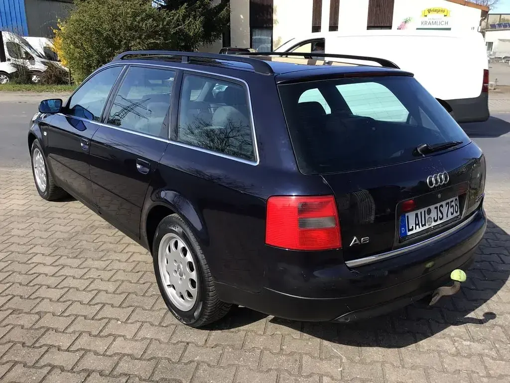 Gebraucht Audi A6 Sport 116 PS (85 kW) 2001 Blau (metallic) Kombi