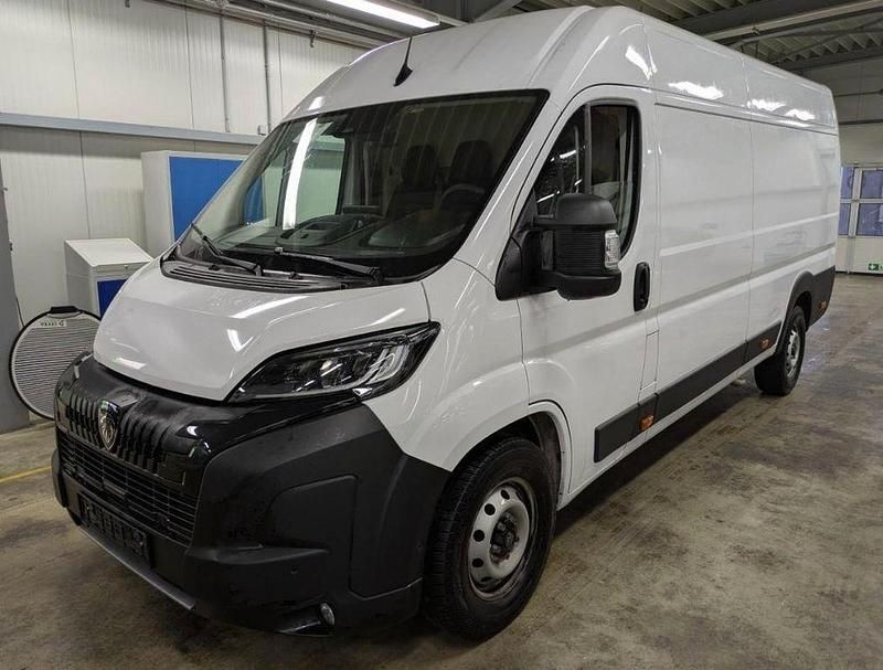 Weiß Gebraucht 2024 Peugeot Boxer Van | 25.750 € (Fairer Preis) - Bild 1/4