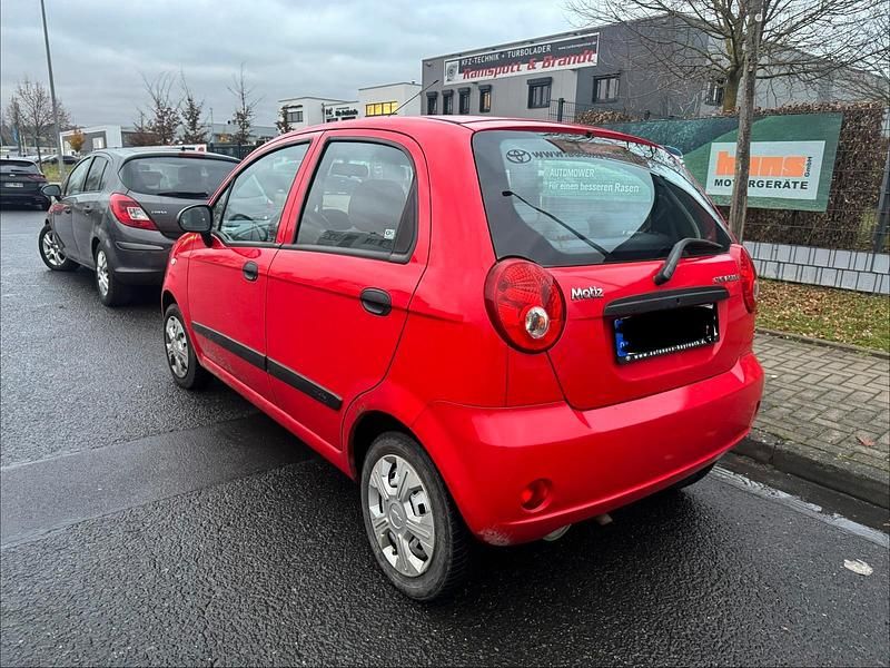 Gebraucht Chevrolet Matiz 54 PS (39 kW) 2009 Rot Kleinwagen