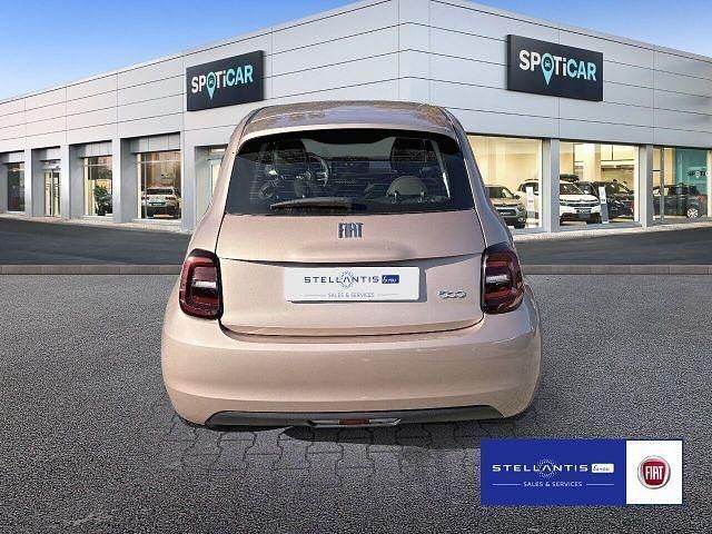 Gebraucht Fiat 500e 86 kW (118 PS) 2023 Beige Kleinwagen