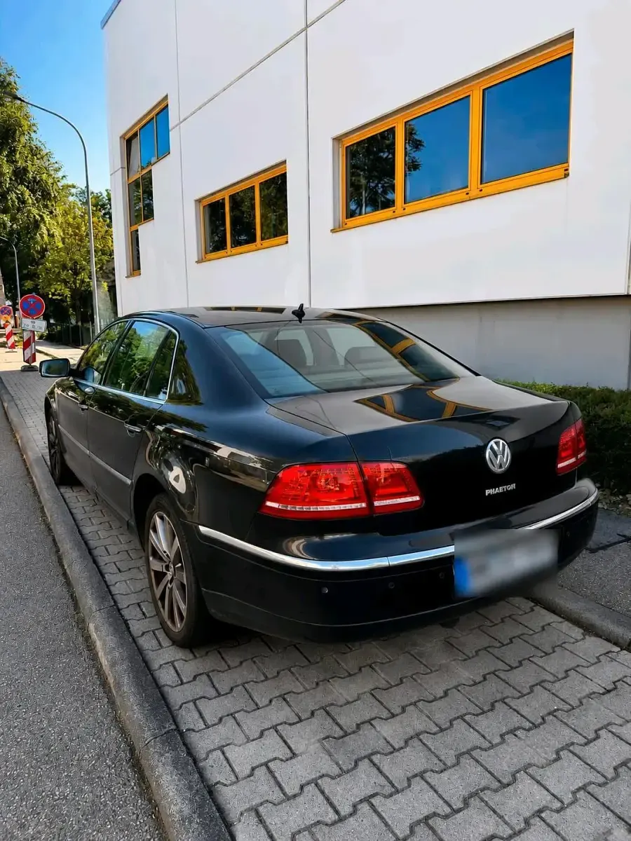 Gebraucht VW Phaeton 239 PS (175 kW) 2012 Schwarz Limousine