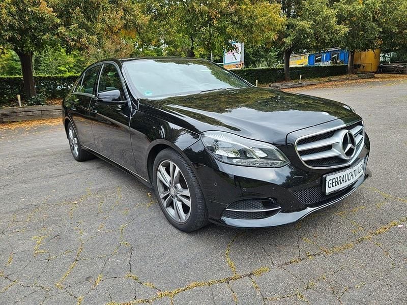 Gebraucht Mercedes E200 136 PS (100 kW) 2014 Schwarz Limousine