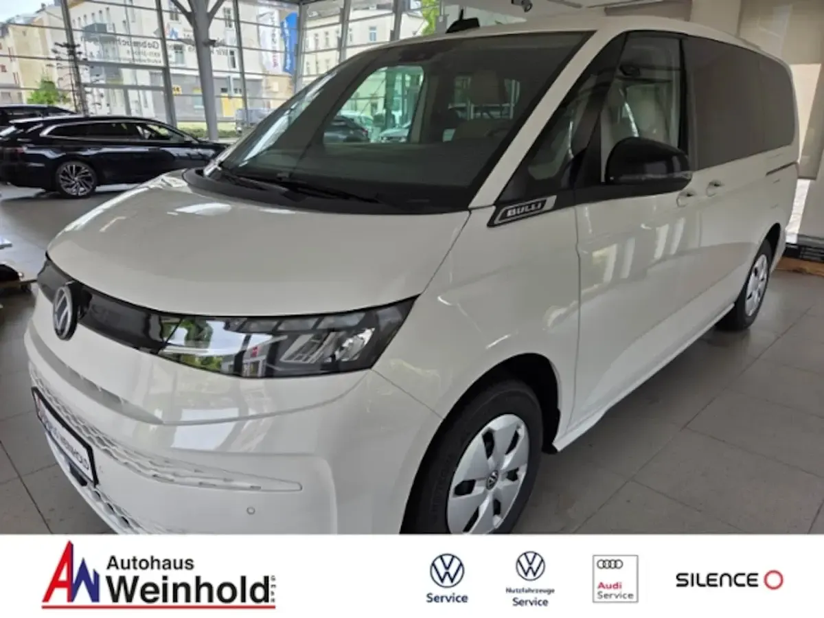 Second-hand VW Multivan Basis 150 CP (110 kW) 2025 Monovolum