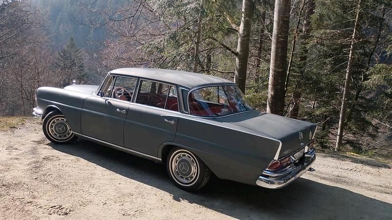Gebraucht Mercedes 220 110 PS (80 kW) 1963 Grau Limousine