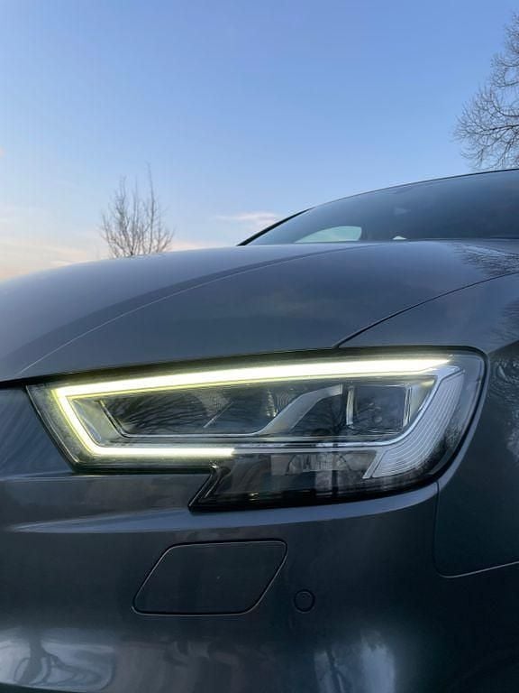 Gebraucht Audi A3 S-Line 116 PS (85 kW) 2019 Grau Limousine