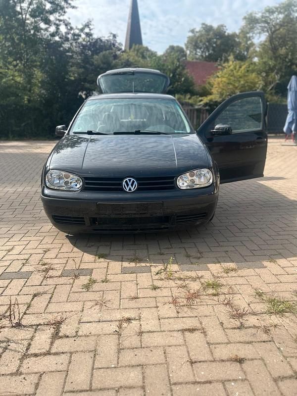 Schwarz Gebraucht 1999 VW Golf IV Kleinwagen | 500 € (Superpreis) - Bild 1/4