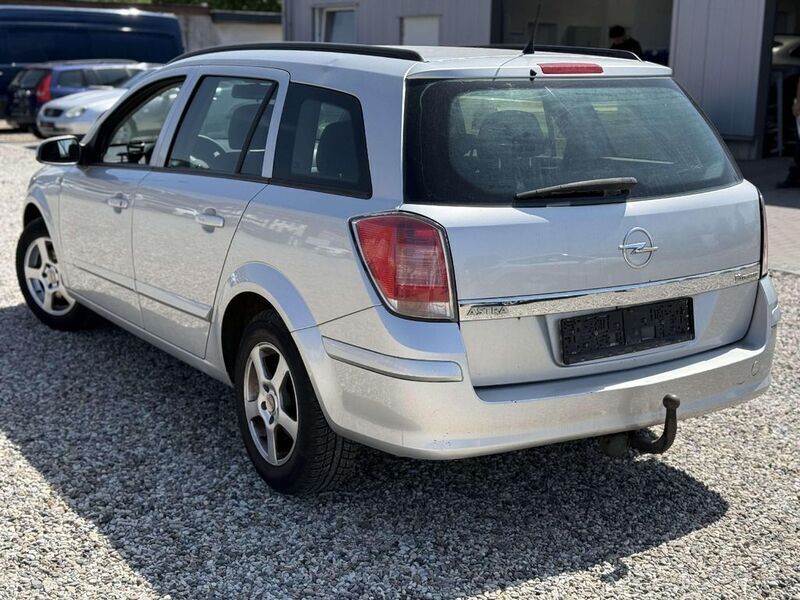 Gebraucht Opel Astra 105 PS (77 kW) 2005 Grau Limousine