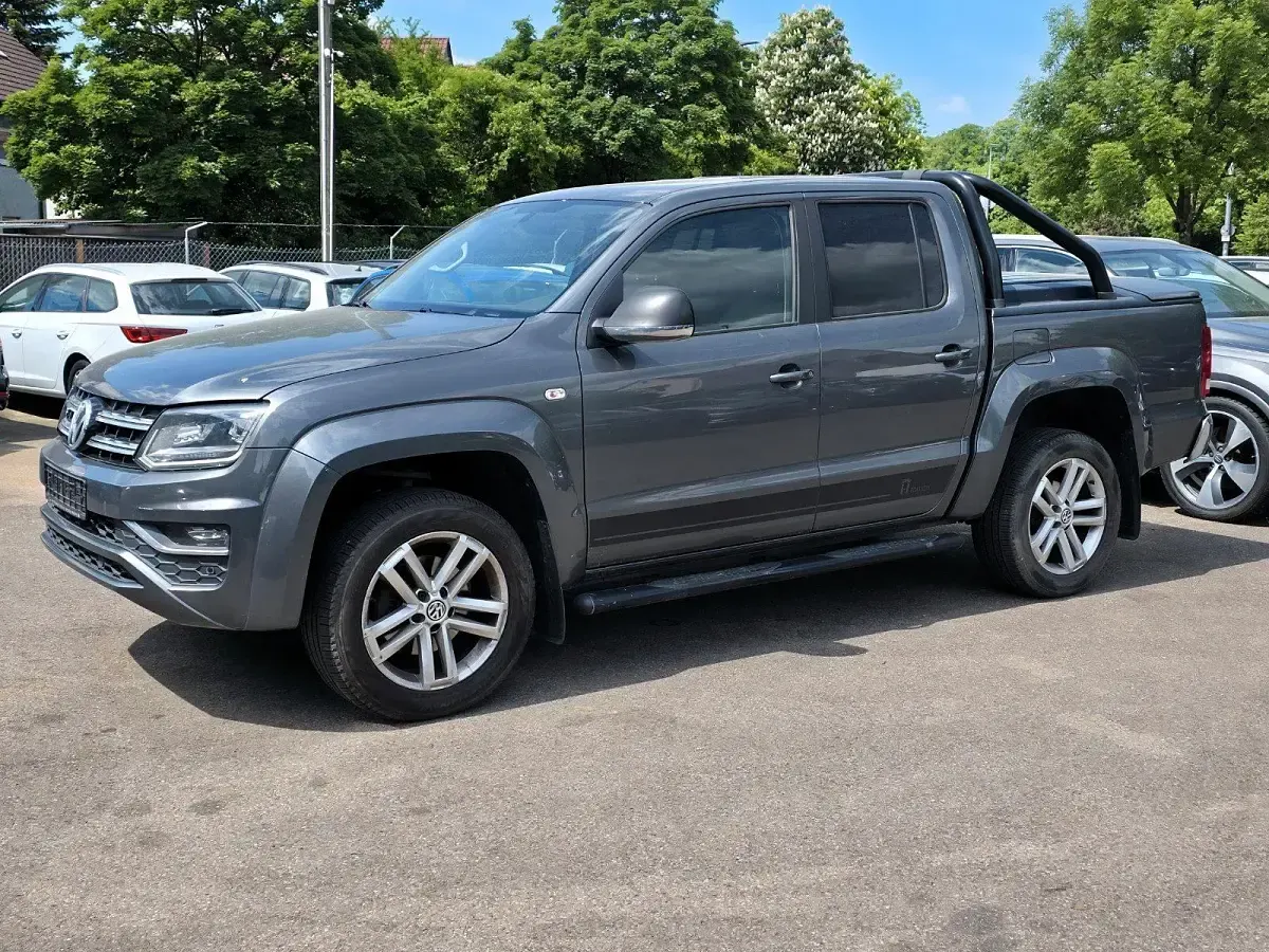 Gebraucht VW Amarok Highline 224 PS (164 kW) 2017 Grau Pickup