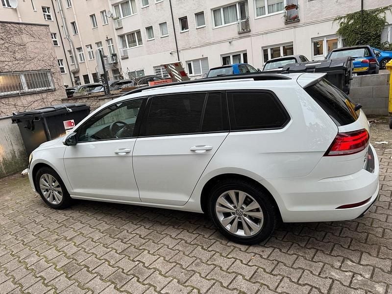 Gebraucht VW Golf VII 150 PS (110 kW) 2018 Weiß Kombi