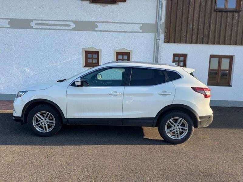 Weiß Gebraucht 2019 Nissan Qashqai N-Connecta SUV | 16.000 € (Guter Preis) - Bild 1/4
