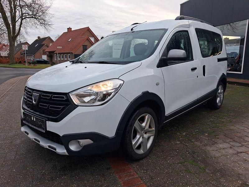 Weiß Gebraucht 2019 Dacia Dokker Stepway Van / Kleinbus | 10.500 € (Teuer) - Bild 1/4