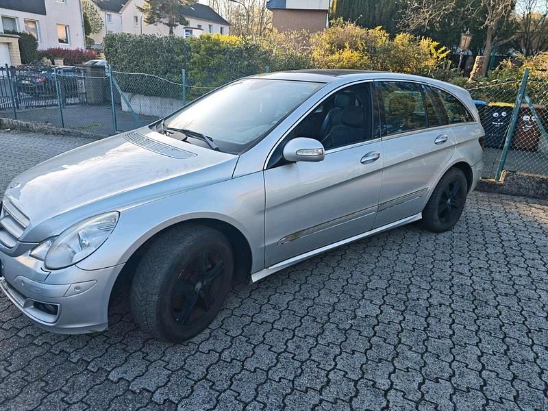 Gebraucht Mercedes R320 2006 Silber Van / Kleinbus
