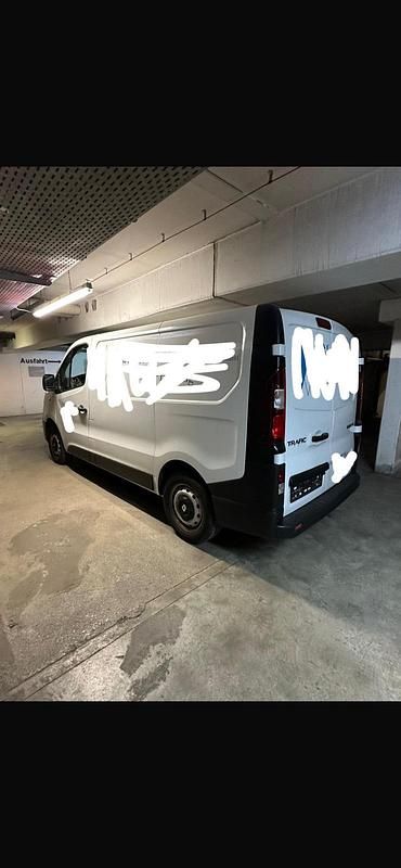 Gebraucht Renault Trafic 89 PS (65 kW) 2019 Weiß Van / Kleinbus