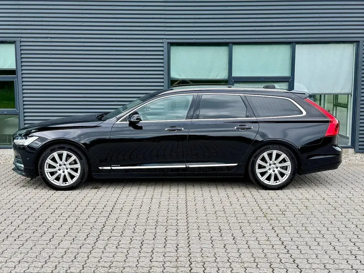 Gebraucht Volvo V90 Inscription 190 PS (139 kW) 2017 Schwarz Kombi