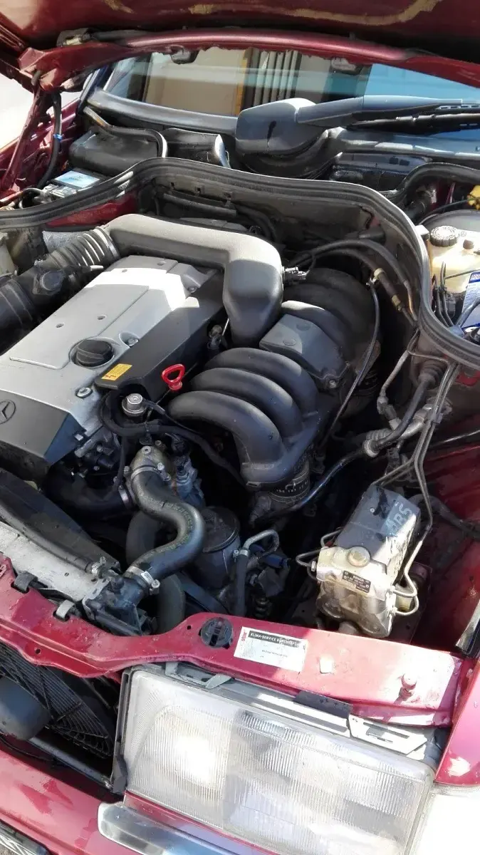 Gebraucht Mercedes 320 220 PS (161 kW) 1995 Rot Coupé
