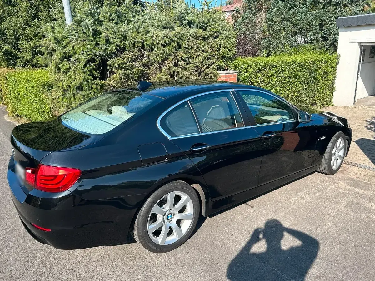 Gebraucht BMW 528 258 PS (189 kW) 2010 Schwarz Limousine