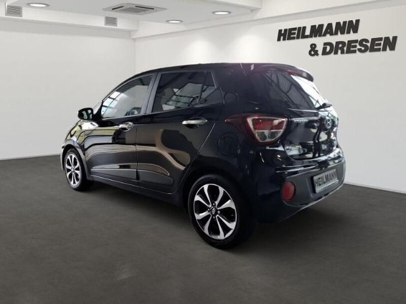 Gebraucht Hyundai i10 Style 87 PS (63 kW) 2017 Schwarz Kleinwagen