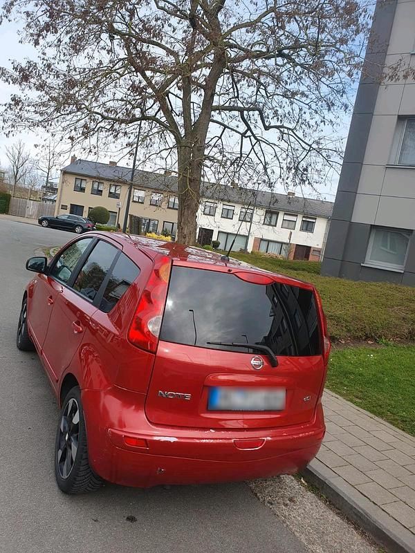 Second-hand Nissan Note 103 CP (75 kW) 2008 Roșu Hatchback