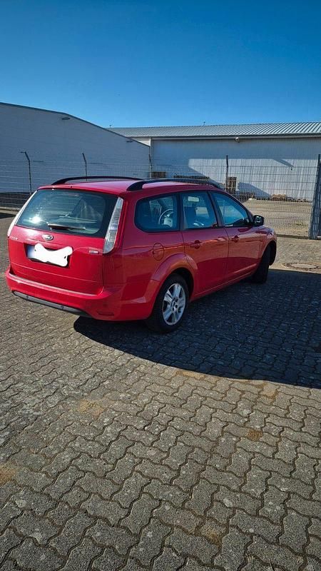 Second-hand Ford Focus 109 CP (80 kW) 2010 Roșu Break