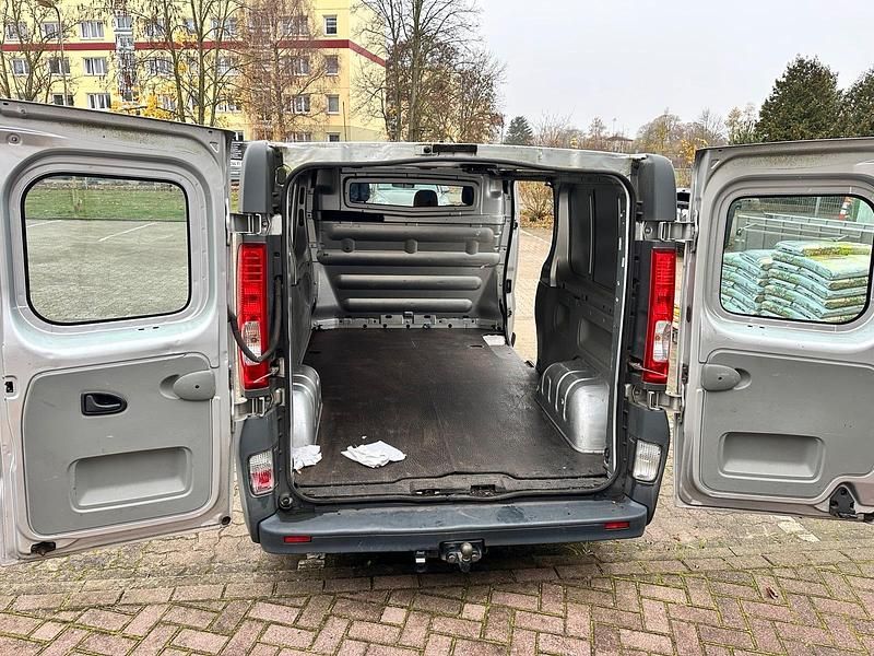 Gebraucht Renault Traffic 2012 Silber Van / Kleinbus