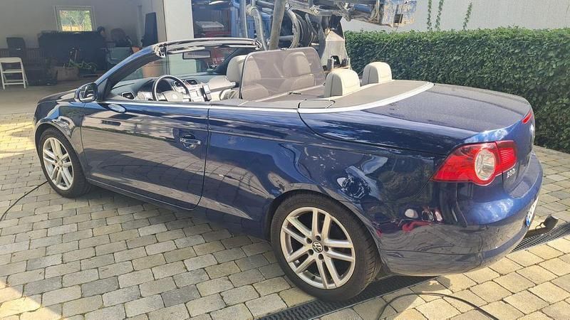 Blau Gebraucht 2007 VW Eos Cabrio | 4.990 € (Fairer Preis) - Bild 1/4