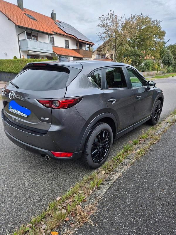 Grau Gebraucht 2017 Mazda CX-5 SUV | 16.200 € (Teuer) - Bild 1/4