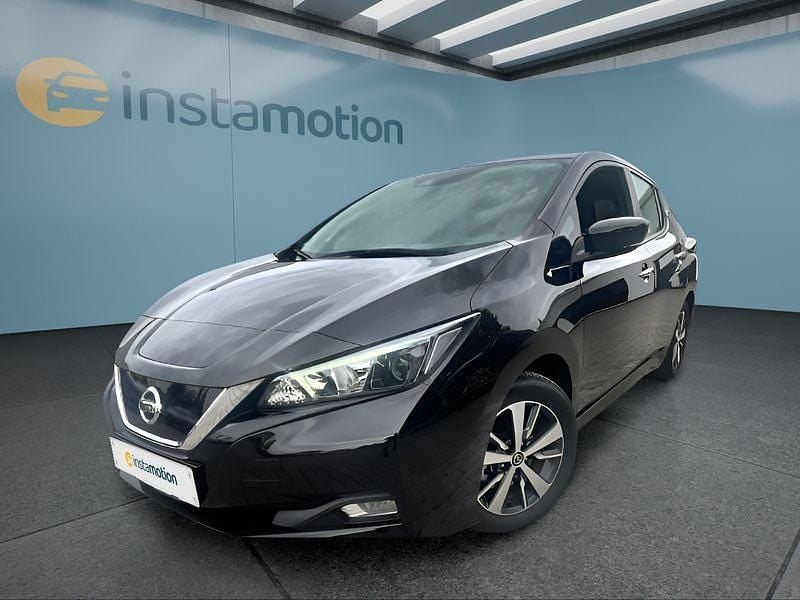 Schwarz Gebraucht 2021 Nissan Leaf Acenta Kleinwagen | 15.499 € (Etwas zu teuer) - Bild 1/4