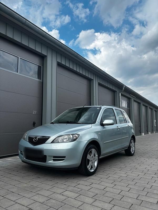 Second-hand Mazda 2 80 CP (58 kW) 2004 Argintiu Hatchback