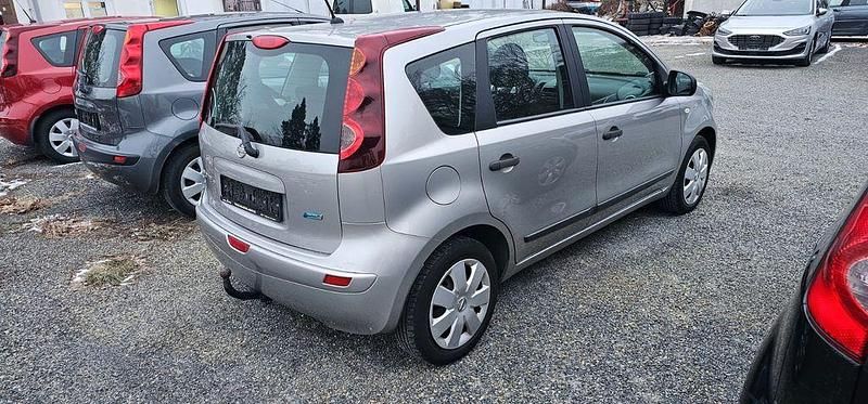 Gebraucht Nissan Note Visia 88 PS (64 kW) 2010 Silber Kleinwagen