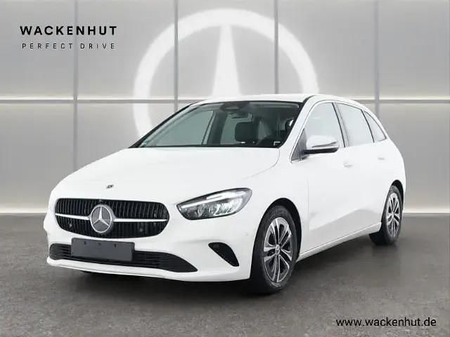 Weiß Gebraucht 2024 Mercedes B200 Advanced Van / Kleinbus | 29.899 € (Guter Preis) - Bild 1/4