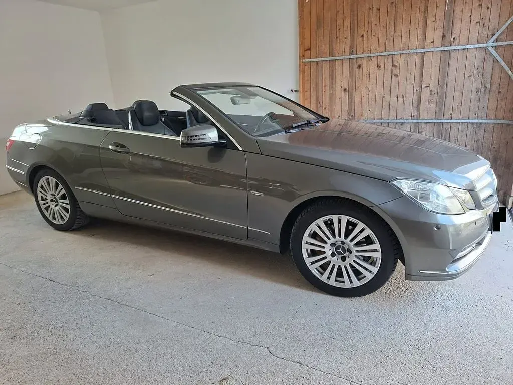 Second-hand Mercedes E200 Elegance 184 CP (135 kW) 2012 Gri Cabrio