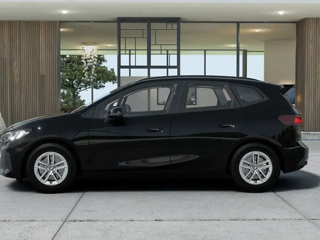 Gebraucht BMW 216 Active Tourer Shadowline 122 PS (89 kW) 2025 Schwarz Van / Kleinbus