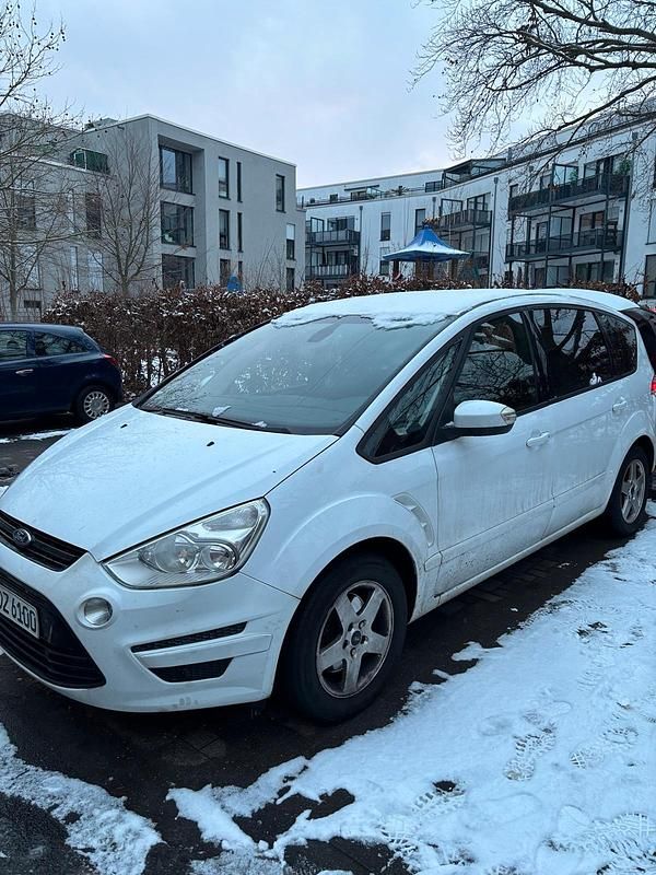 Weiß Gebraucht 2011 Ford S-MAX S Van / Kleinbus | 3.999 € - Bild 1/4